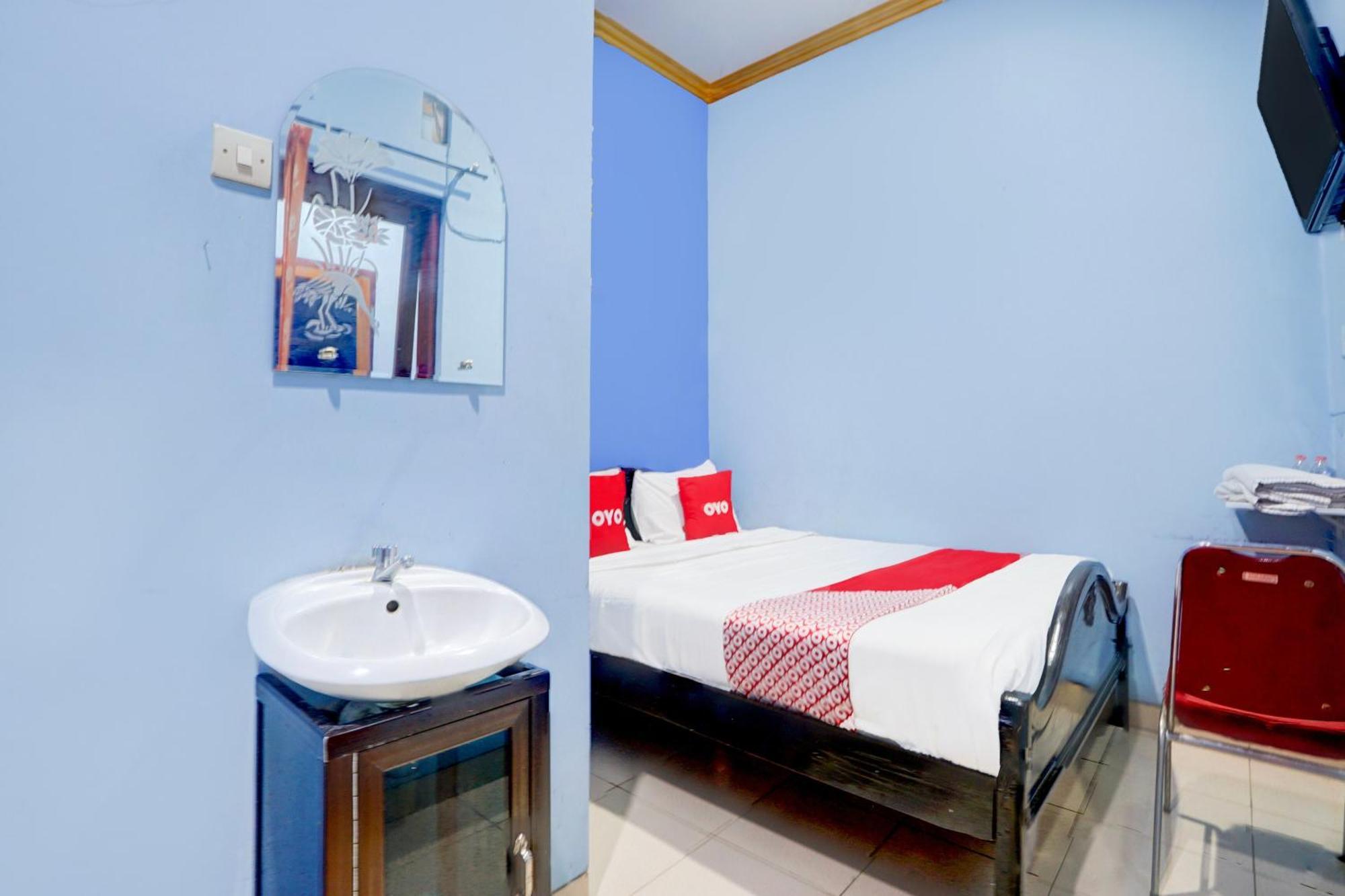 Oyo Life 93083 Nova Jaya 3 Homestay Syariah Lamongan ภายนอก รูปภาพ